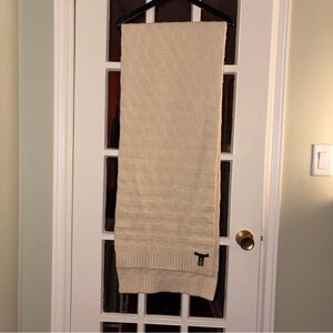 Love & Lore Cream Knit scarf
